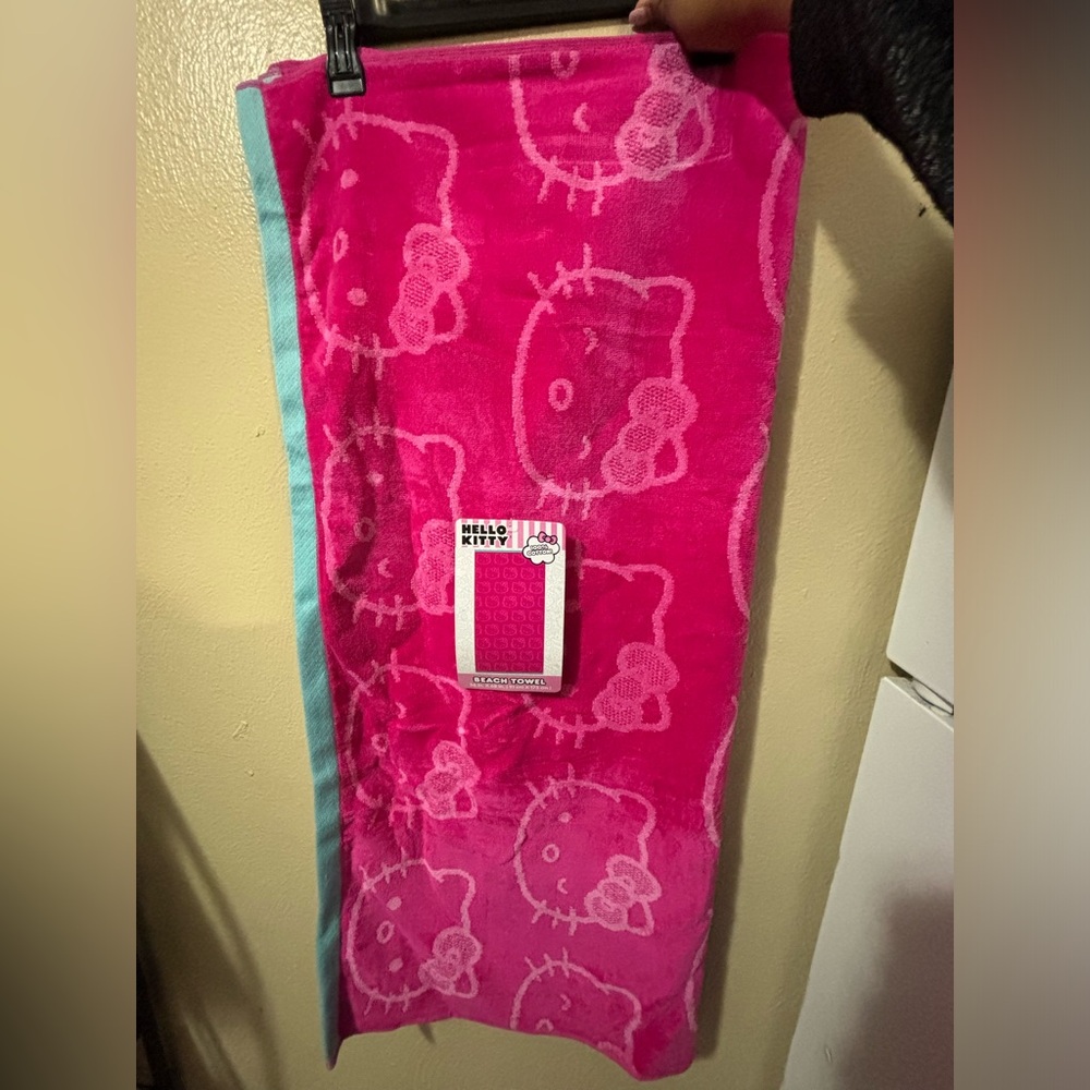New Pink Hello Kitty Beach Towel